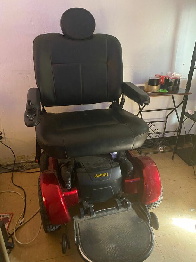 wheelchair (USED)