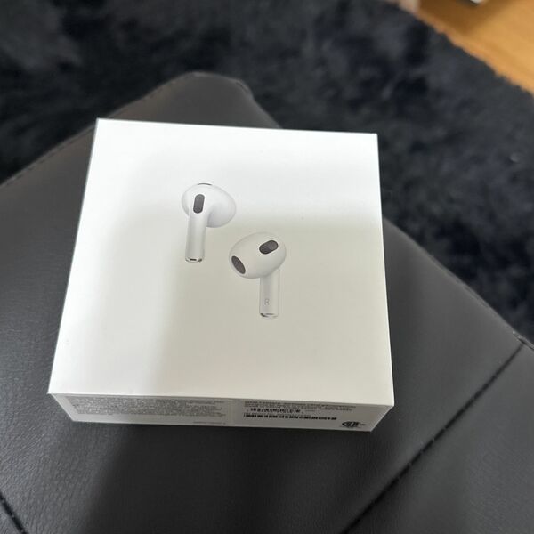 AirPods Gen 3