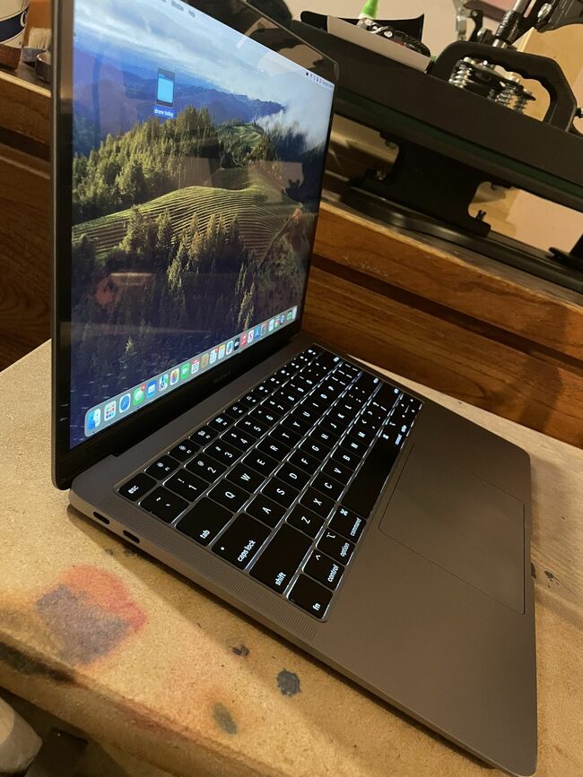 2019 MacBook Air 16ram 1TB