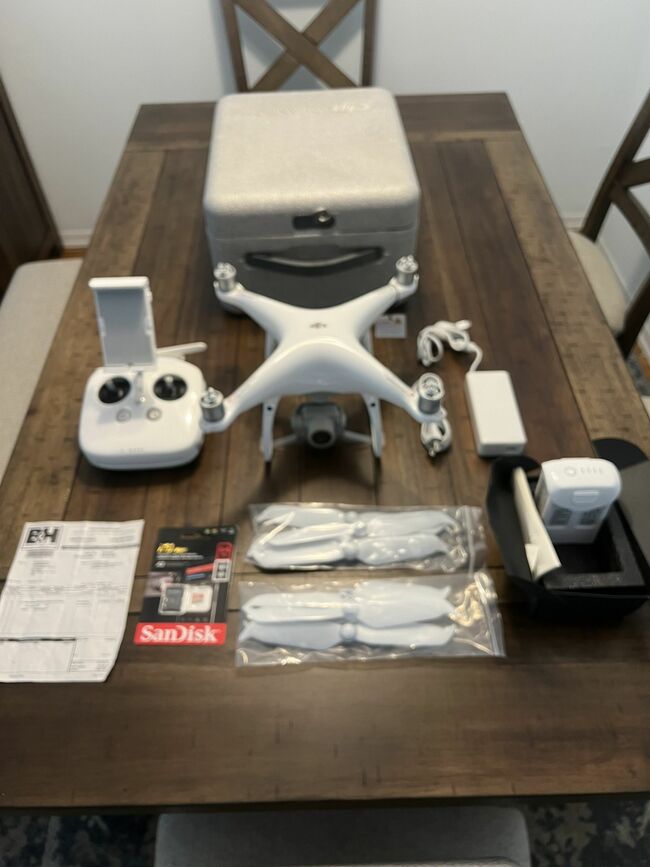 NEW DJI Phantom 4 PRO V2.0 NEVER USED