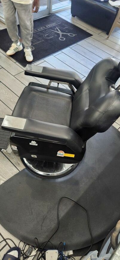 BARBER CHAIR...
