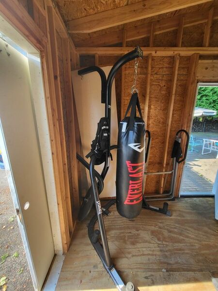 Heavy Bag Stand And 100lb Bag