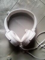 headphone for music and pop and rock jazz r&b rap