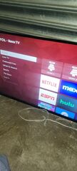 TLC ROKU TV 4K SMART 44" FOR $130 WORK  HANG ON THE WALL