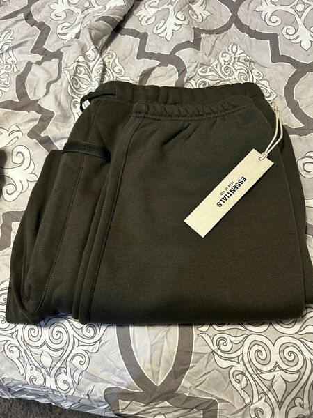 Essential Sweat Pants