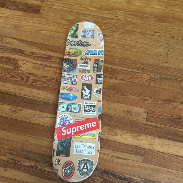 Supreme skateboard 🛹