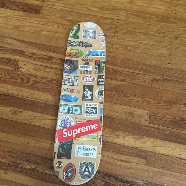 Supreme skateboard 🛹