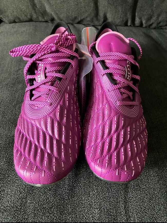 Under Armour Magnetico Elite 3 FG Soccer Cleats