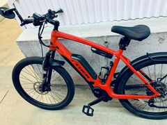 2019 TREK SUPER COMMUTER +8 E-BIKE