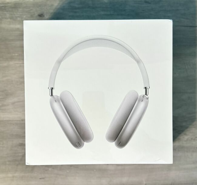 SEALED** AirPods Max- Silver