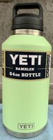 BNWT YETI KEY LIME 64oz. Limited Edition Rambler Tumbler Container