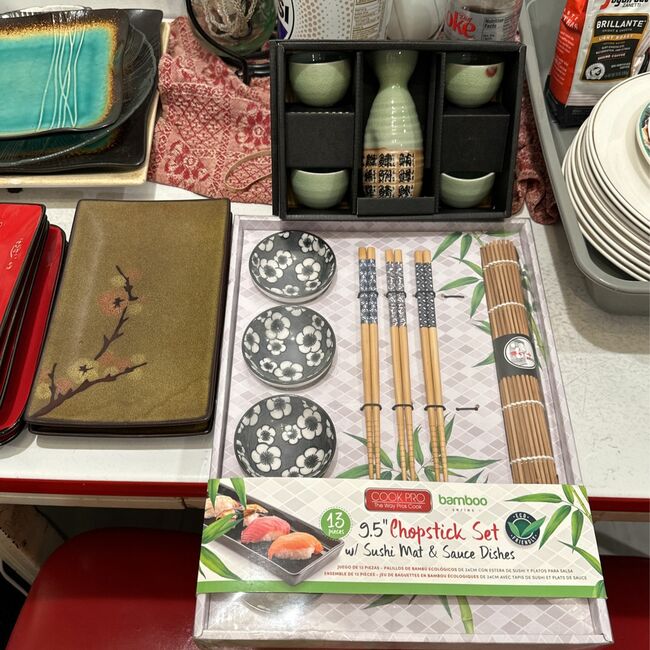 Chopsticks Set + Sale Set + Sushi Plates (2)