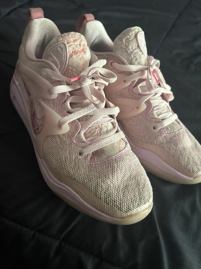 Kd Aunt Pearls Size 9.5