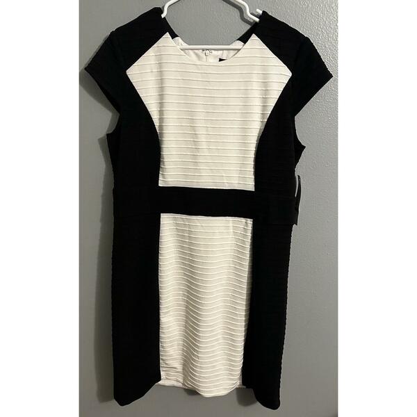 R&K Woman Size 18 Black/White Stretch Mini Sleeve Sheath Dress Career Formal