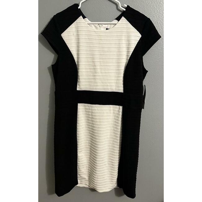R&K Woman Size 18 Black/White Stretch Mini Sleeve Sheath Dress Career Formal
