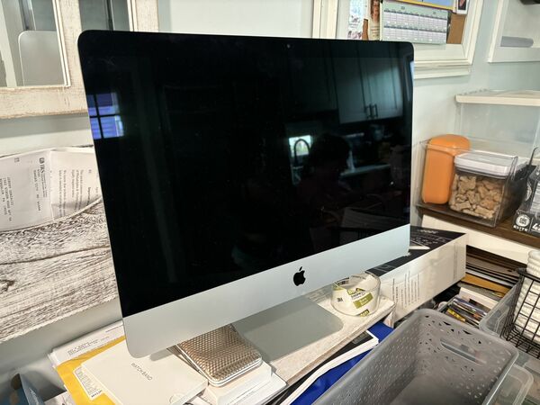 iMac 2019 - 21.5” Full Upgraded To Current IOS