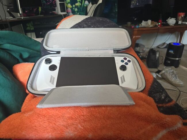 Asus Rog Ally With Premium Case Z1 Extreme Processor