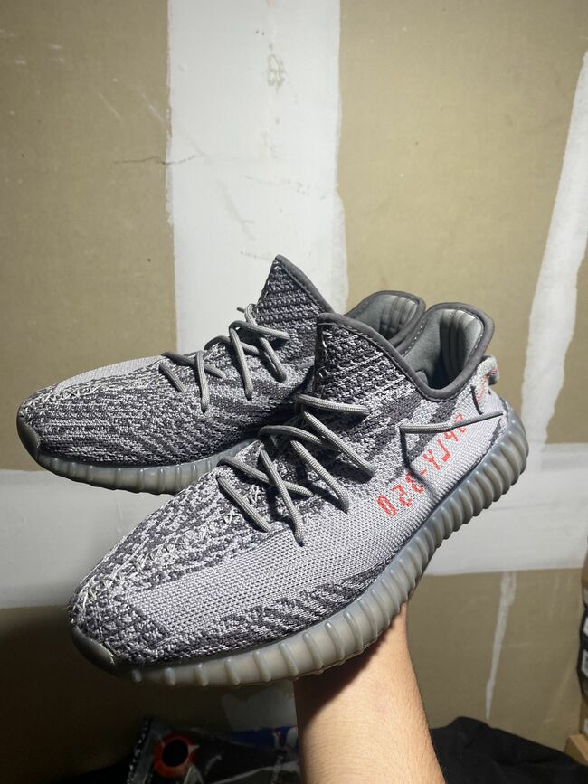 Yeezys 350 V2