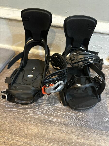 Like New 2024 Medium Burton Lexa EST Bindings