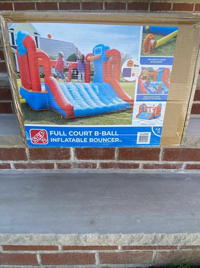 KINSLEY Step 2 Inflatable Bounce B-BALL Jump'n Slide Indoor/Outdoor