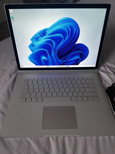 Microsoft Surface Book 3, 15”, Core i7 / 16GB RAM  / 256GB SSD / Nvidia GeForce GTX 1660, Gaming PC