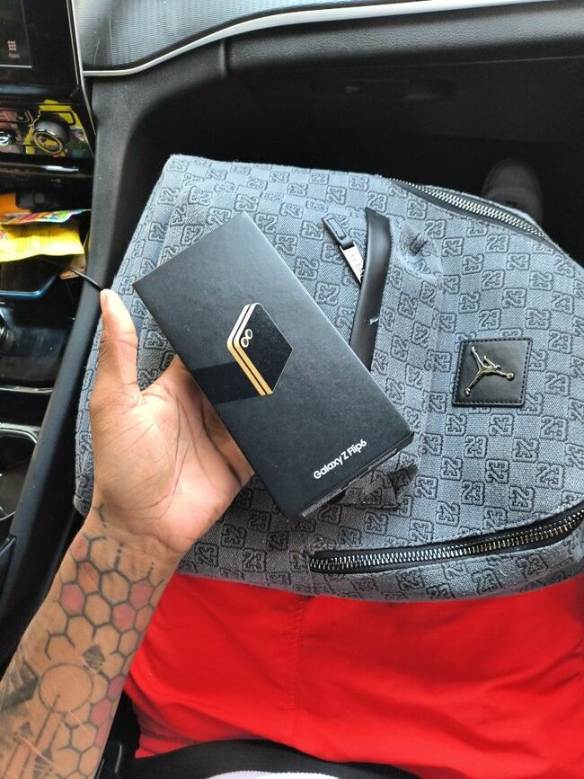 Samsung Flip 6 Yellow 256 GB Sealed In The Box