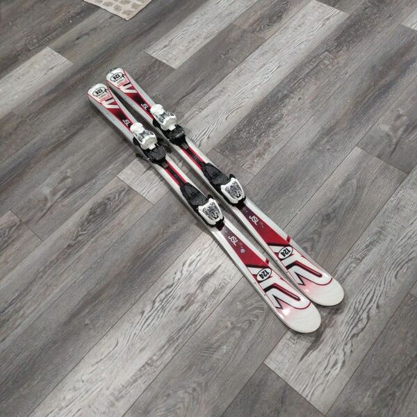 124cm Skiis