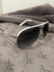 White/Silver Gucci Aviator Sunglasses
