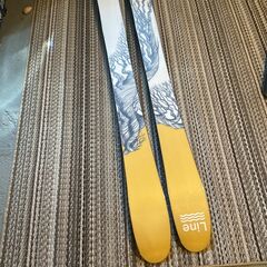 LINE Outlines 2020 (178cm)