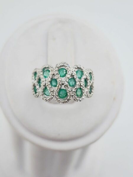 14k gold diamond & emerald ring