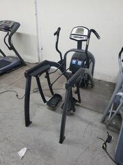 Cybex ARC Trainer 610A Elliptical Stepper