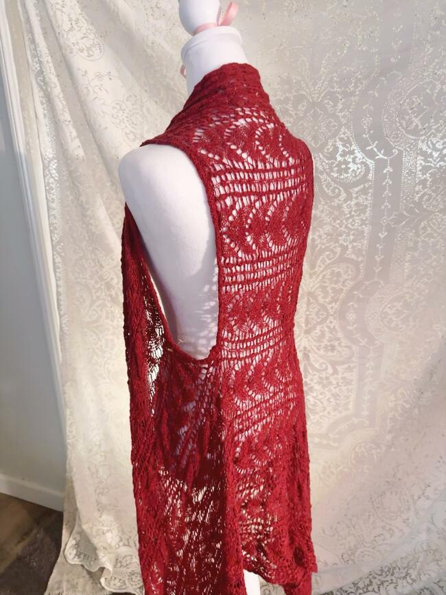 Full tilt knitted long vest XL