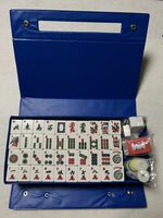 Mah Jongg set like new (box opened) + free books