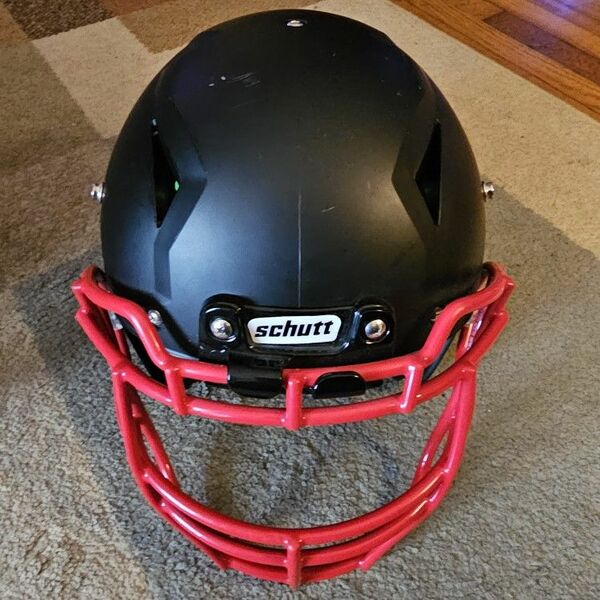 Schutt Vengeance football helmet