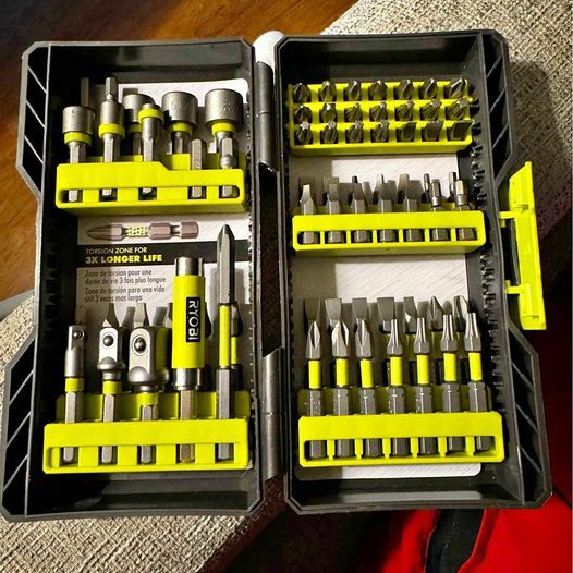 Ryobi Drill kit 70 piece