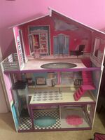 Barbie House With Heart Lightening Inside