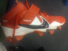 Football CLEATS Size 8 TO 9 $45