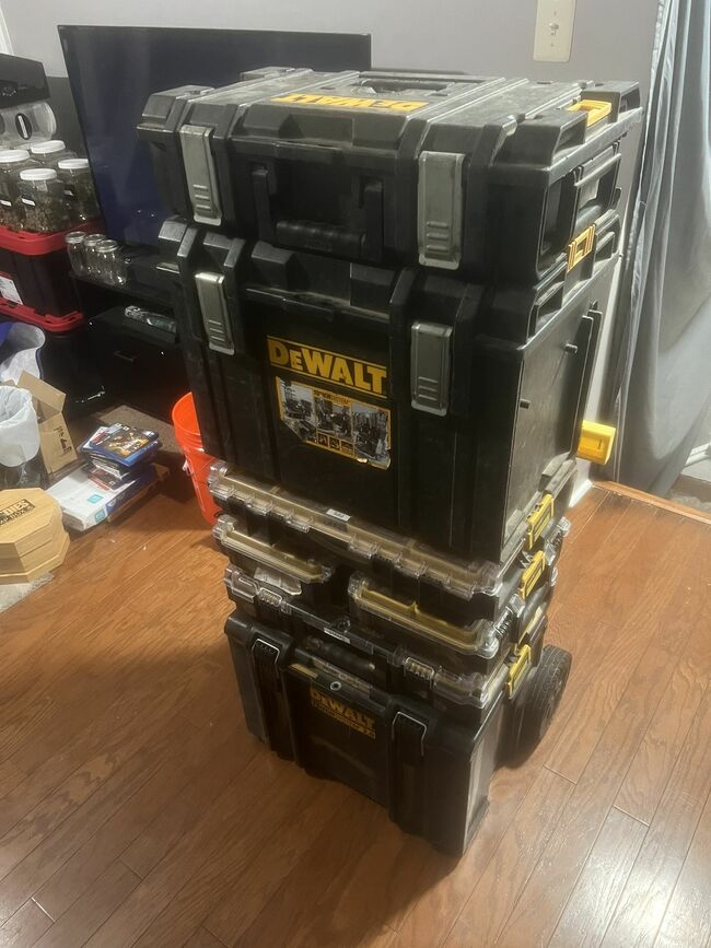 20v Dewalt And Carpenters Tools