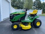 LIKE NEW, JOHN DEERE S100 HYDRO AUTOMATIC RIDING MOWER