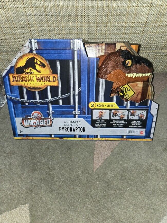 Jurassic World Pyroraptor Uncaged Ultimate Figure Electronic 50+