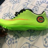 tracks spikes $40 dollars size 7 never worn brand new