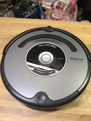 iROBOT Roomba 557 Black For Parts untested