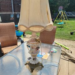 Vintage Swan lamp. Le Chateau