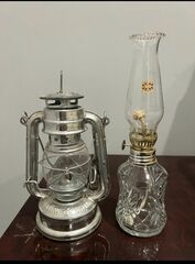 2 Pieces Vintage oil lamps