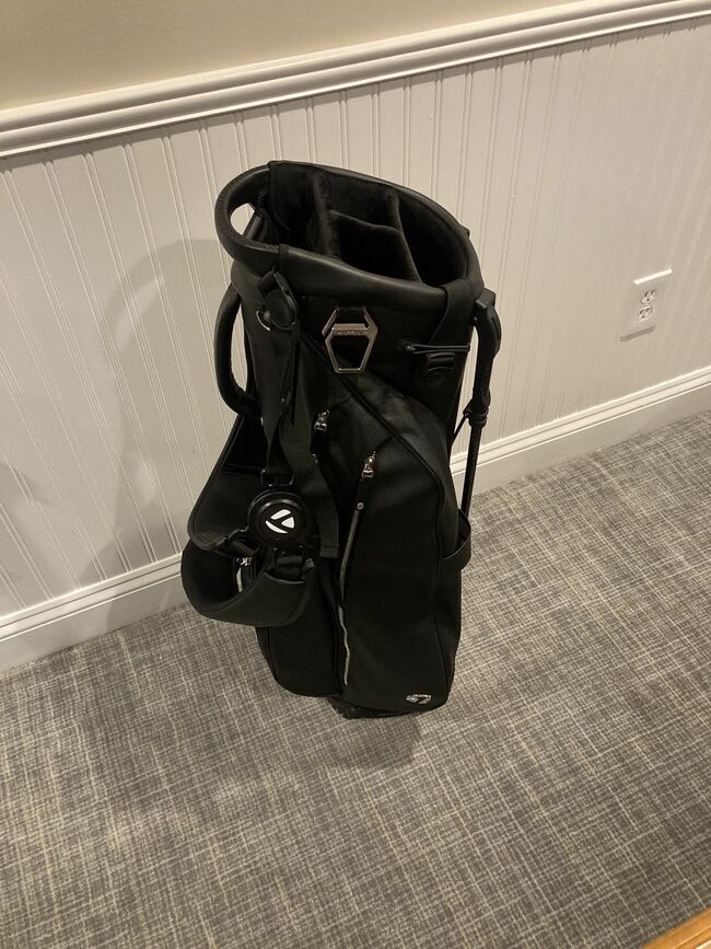 Brand New Taylormade Vessel Lite Lux Leather Stand Bag