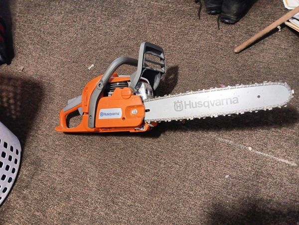 Husqvarna  435  gas chain  saw