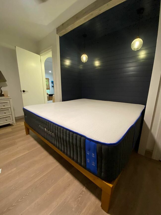 Nectar Hybrid Mattress, King, Like New