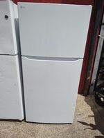 Brand New Scratching Dent Refrigerator LG