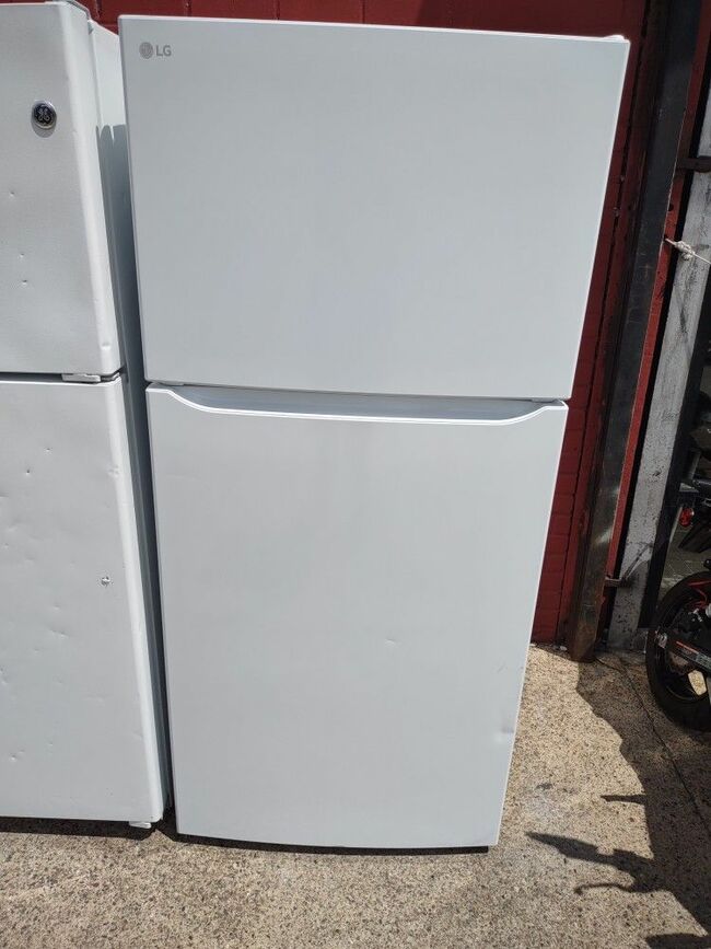 Brand New Scratching Dent Refrigerator LG