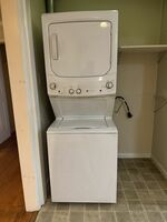 GE Stackable Washer/dryer